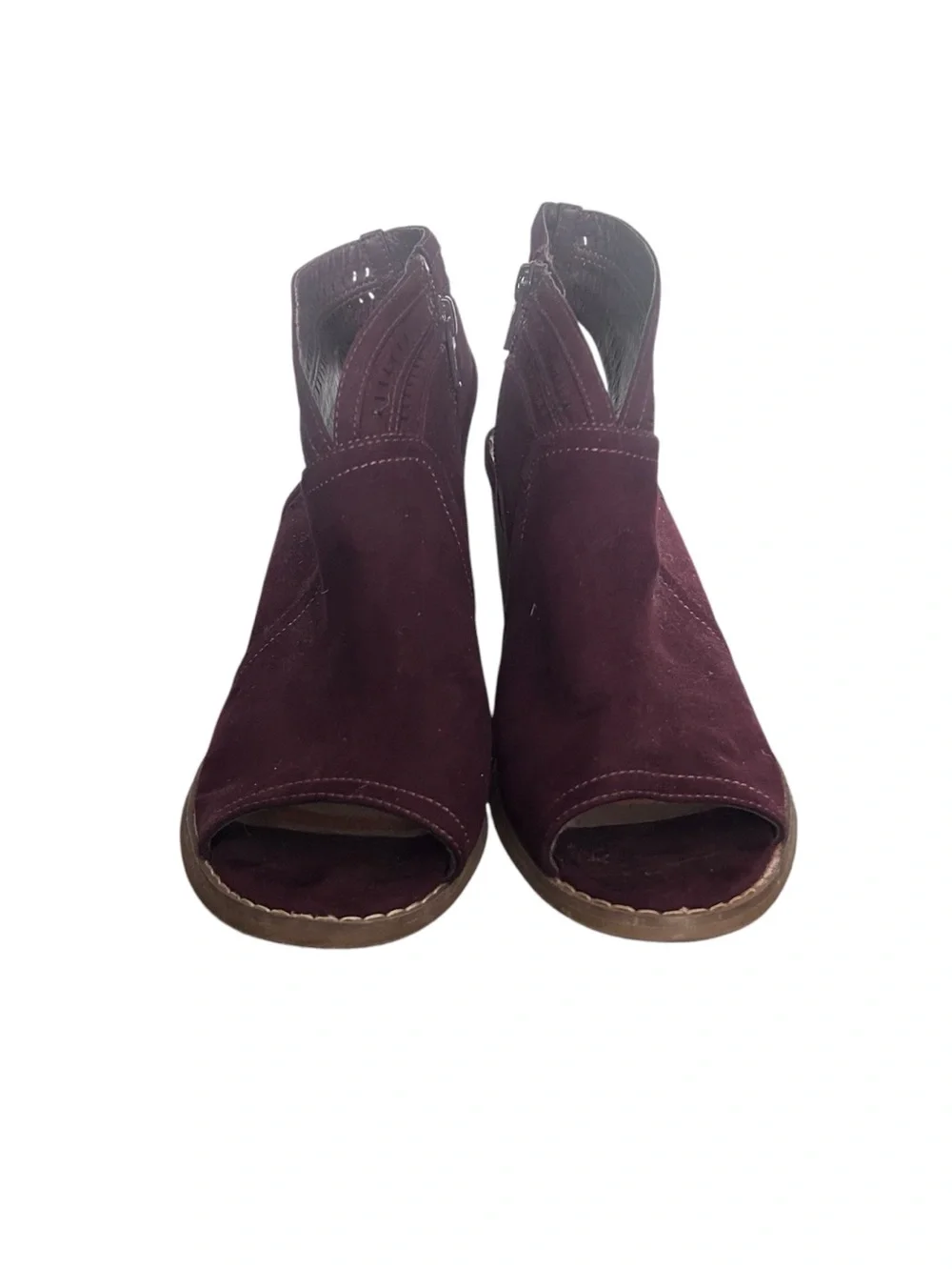 Sonoma women’s peep